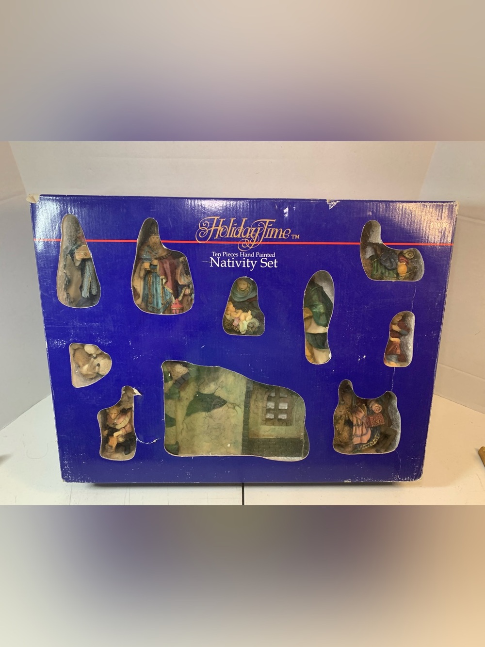 Vintage 1990’s Holiday Time 10 Piece Nativity Set.               4039